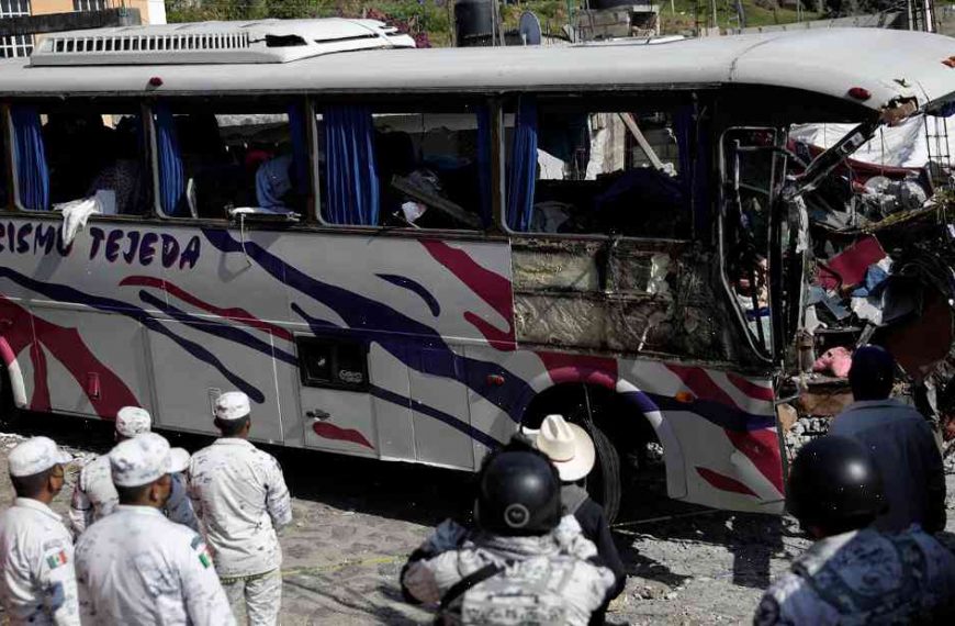 1 Central American bus driver killed, 8 people killed in other Quechua-speaking region of Peru